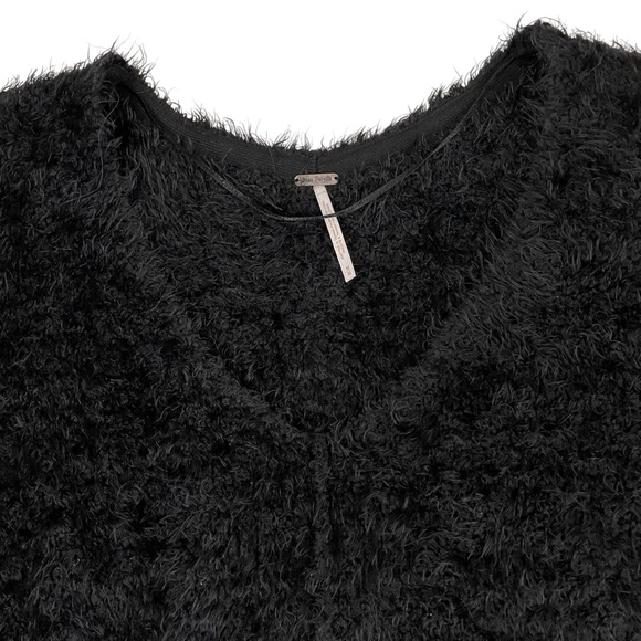 Free People Icing Pullover Fuzzy V-Neck Sweater Black Medium - Picture 10 of 16